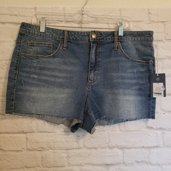 🌻 Universal Thread High Rise Shortie Short - Picture 4 of 6